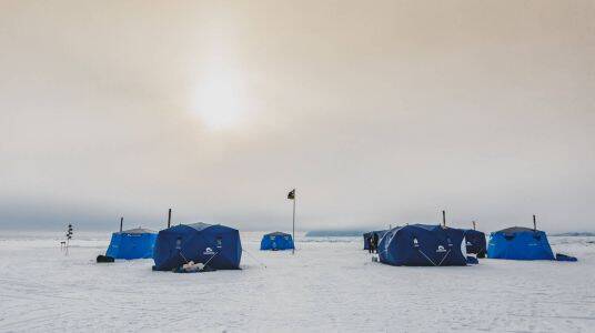 How I spent a night in a tent on the ice of Lake Baikal