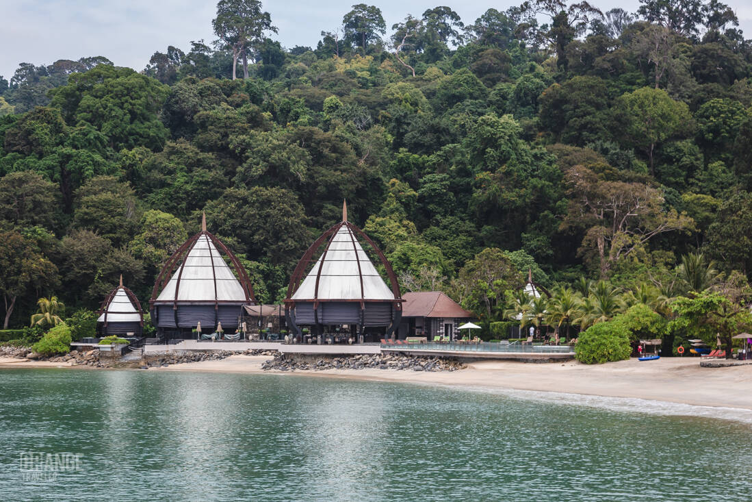 Beach Grill bar at The Ritz-Carlton, Langkawi