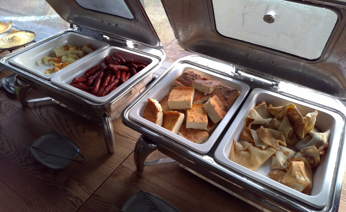 Breakfast at Neralah Park Hotel, Putorana Plateau