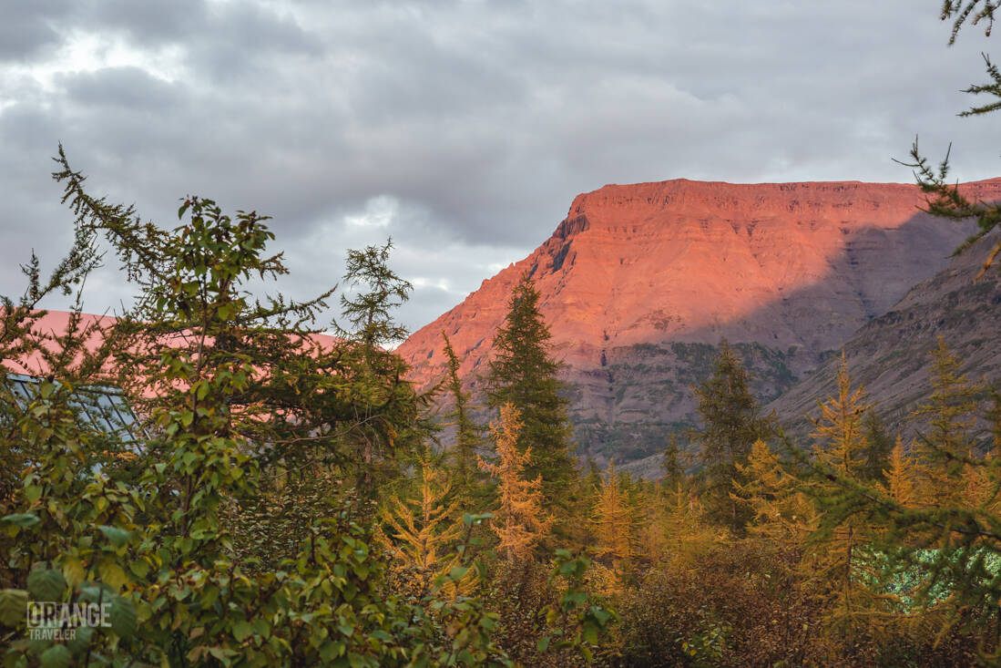 Sunset rays lighting up the mountains of the Putorana Plateau