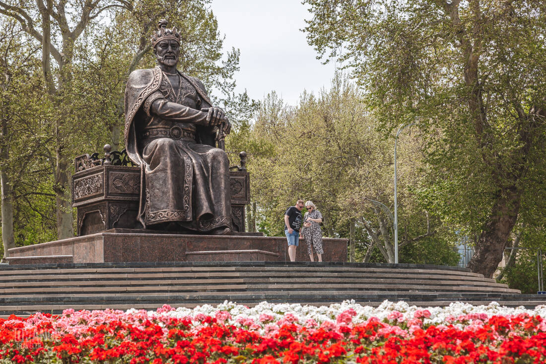 Monument to Amir Timur in Samarkand