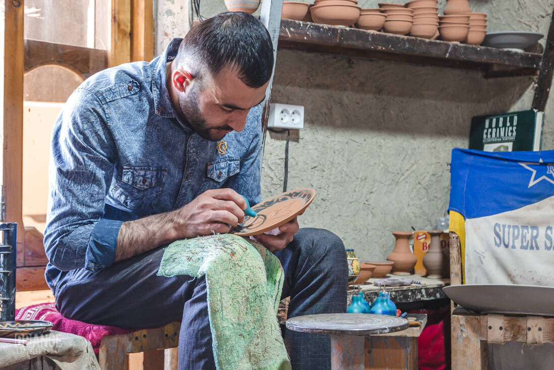 A master at work at the Narzullaev workshop